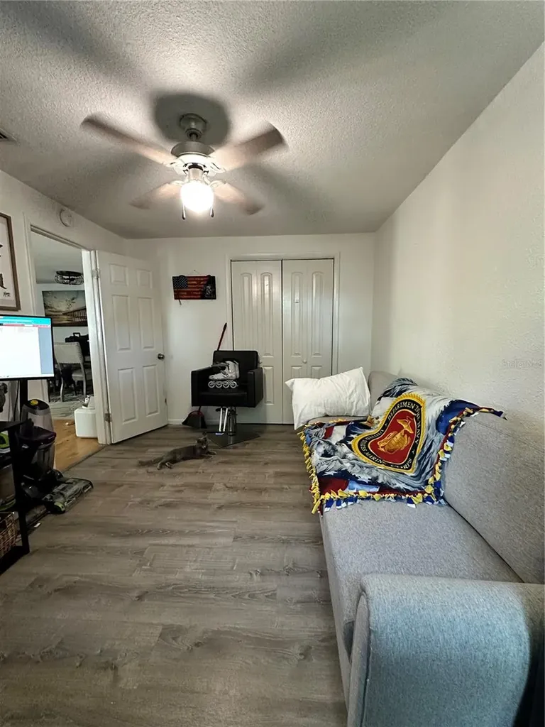 4653 78th Lane N St Petersburg FL 33709