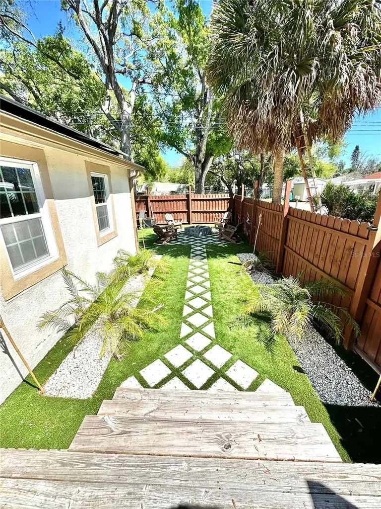4653 78th Lane N St Petersburg FL 33709