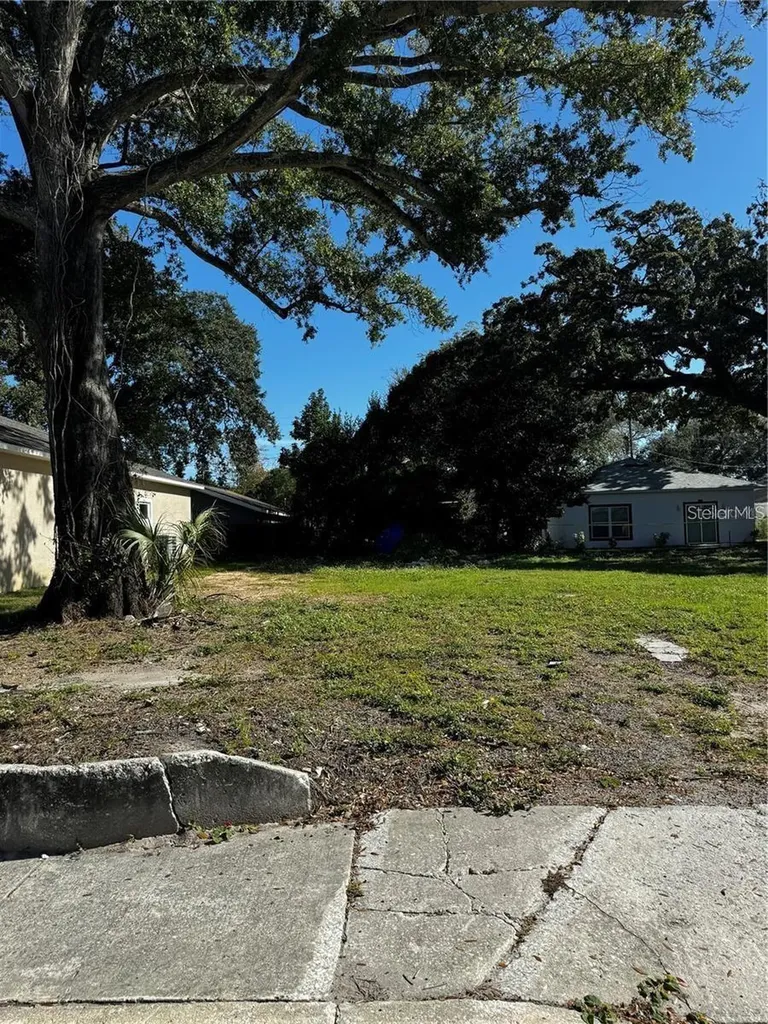 735 Easy Avenue Orlando FL 32805