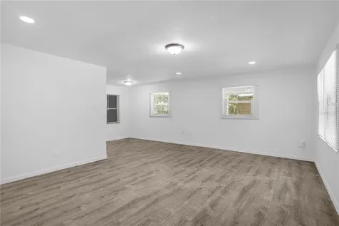 516 Pitt Street Wildwood FL 34785