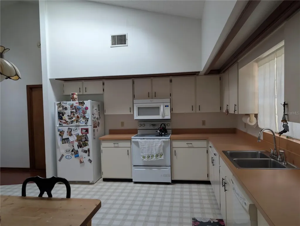 252 Shady Oaks Circle Lake Mary FL 32746
