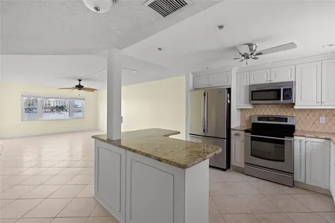 4775 Cove Circle St Petersburg FL 33708
