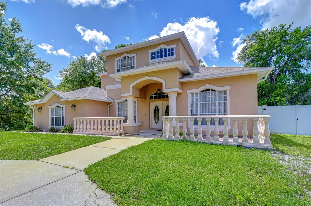 6213 Parkway Boulevard Land O Lakes FL 34639