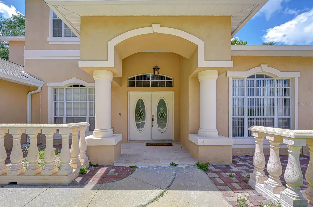 6213 Parkway Boulevard Land O Lakes FL 34639