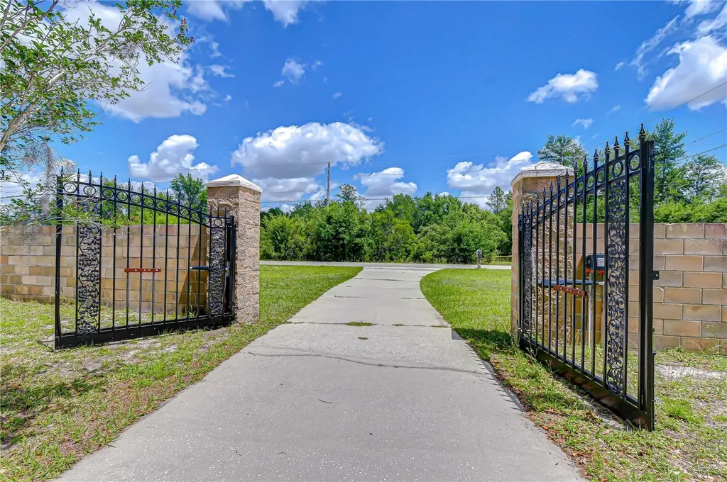 6213 Parkway Boulevard Land O Lakes FL 34639