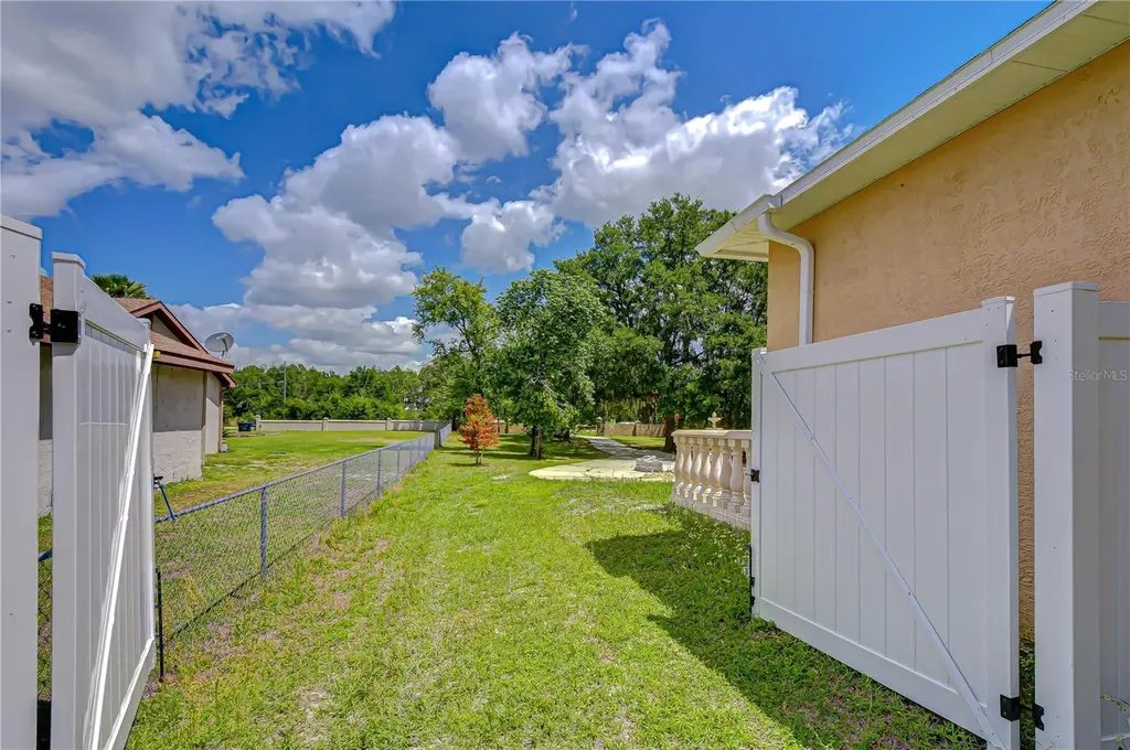 6213 Parkway Boulevard Land O Lakes FL 34639