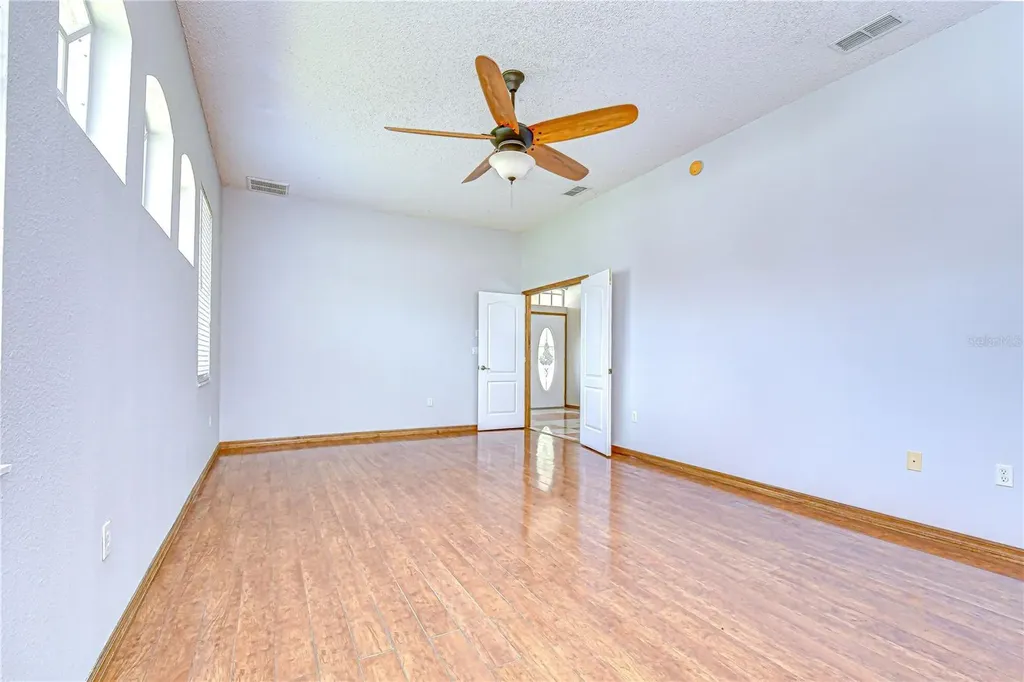 6213 Parkway Boulevard Land O Lakes FL 34639