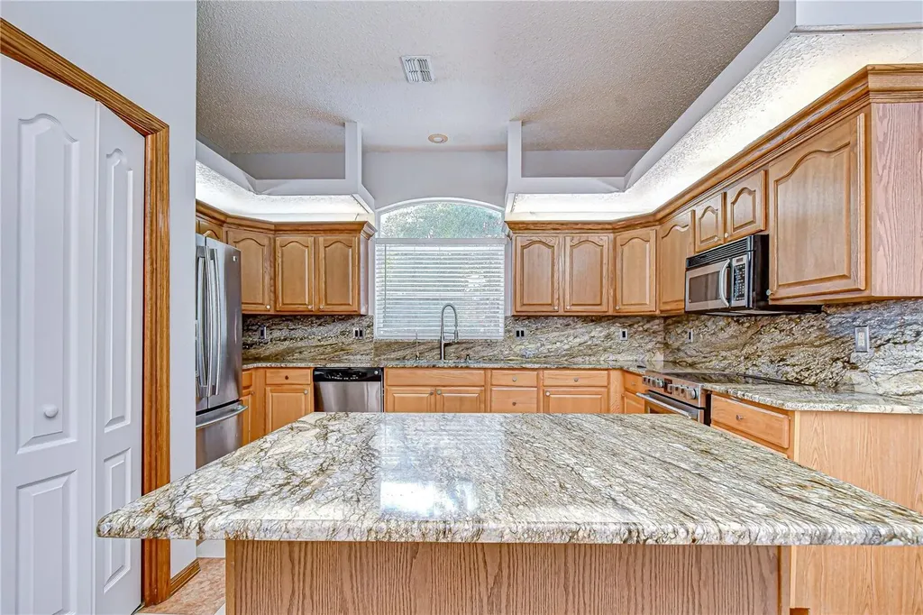 6213 Parkway Boulevard Land O Lakes FL 34639