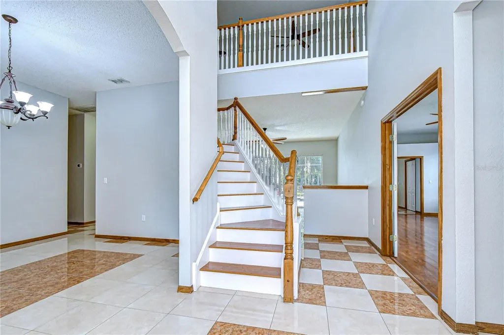 6213 Parkway Boulevard Land O Lakes FL 34639