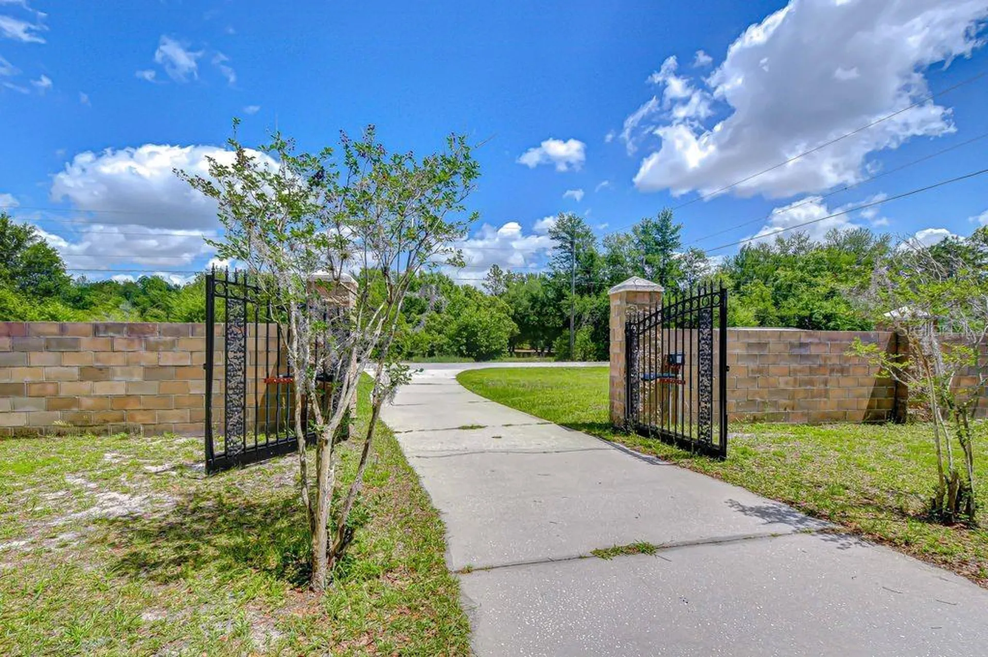 6213 Parkway Boulevard Land O Lakes FL 34639
