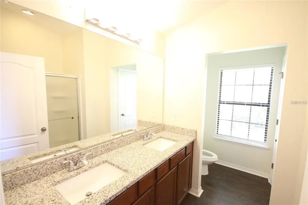 5520 Kinglethill Drive Lithia FL 33547