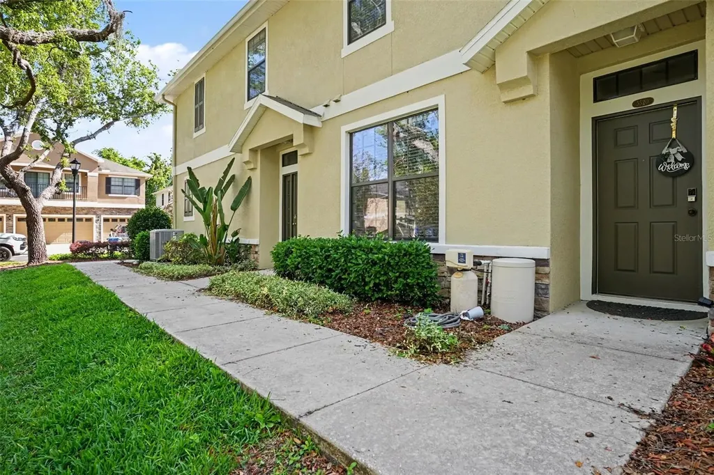5520 Kinglethill Drive Lithia FL 33547