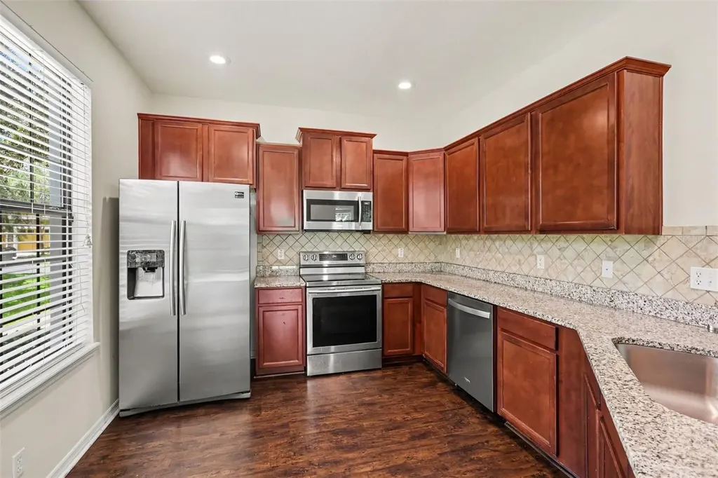 5520 Kinglethill Drive Lithia FL 33547