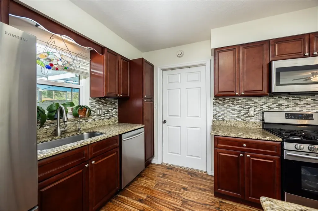 5016 NW 36th Street Gainesville FL 32605