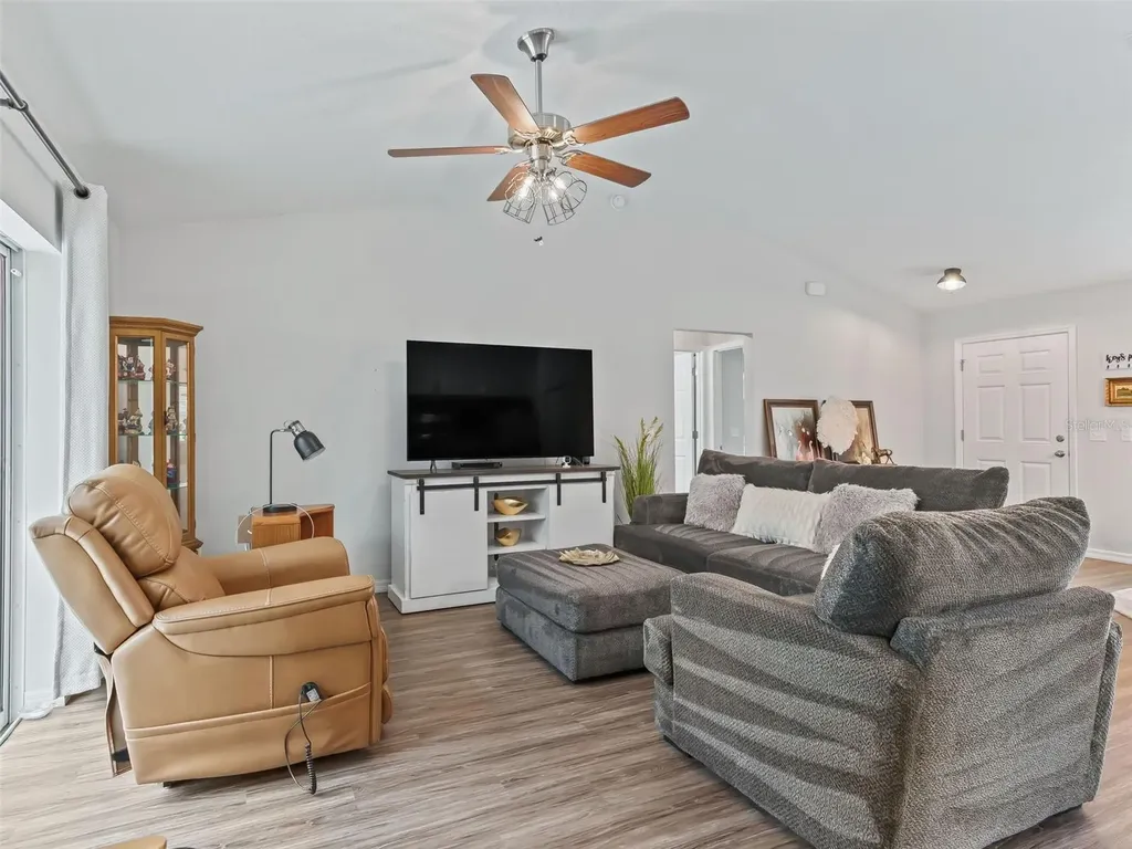 6775 SE 122nd Lane Belleview FL 34420