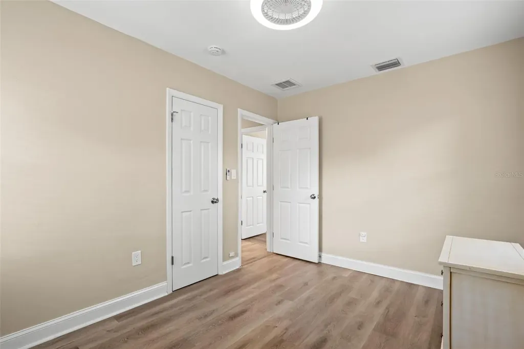 611 Pinewood Drive Dunedin FL 34698