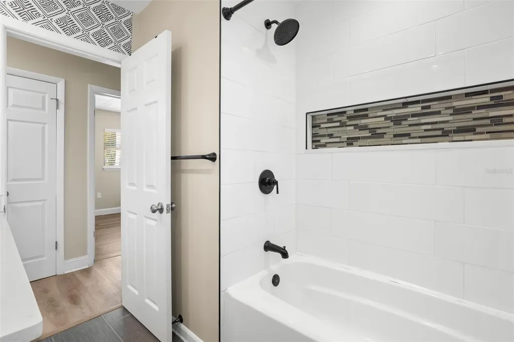 611 Pinewood Drive Dunedin FL 34698