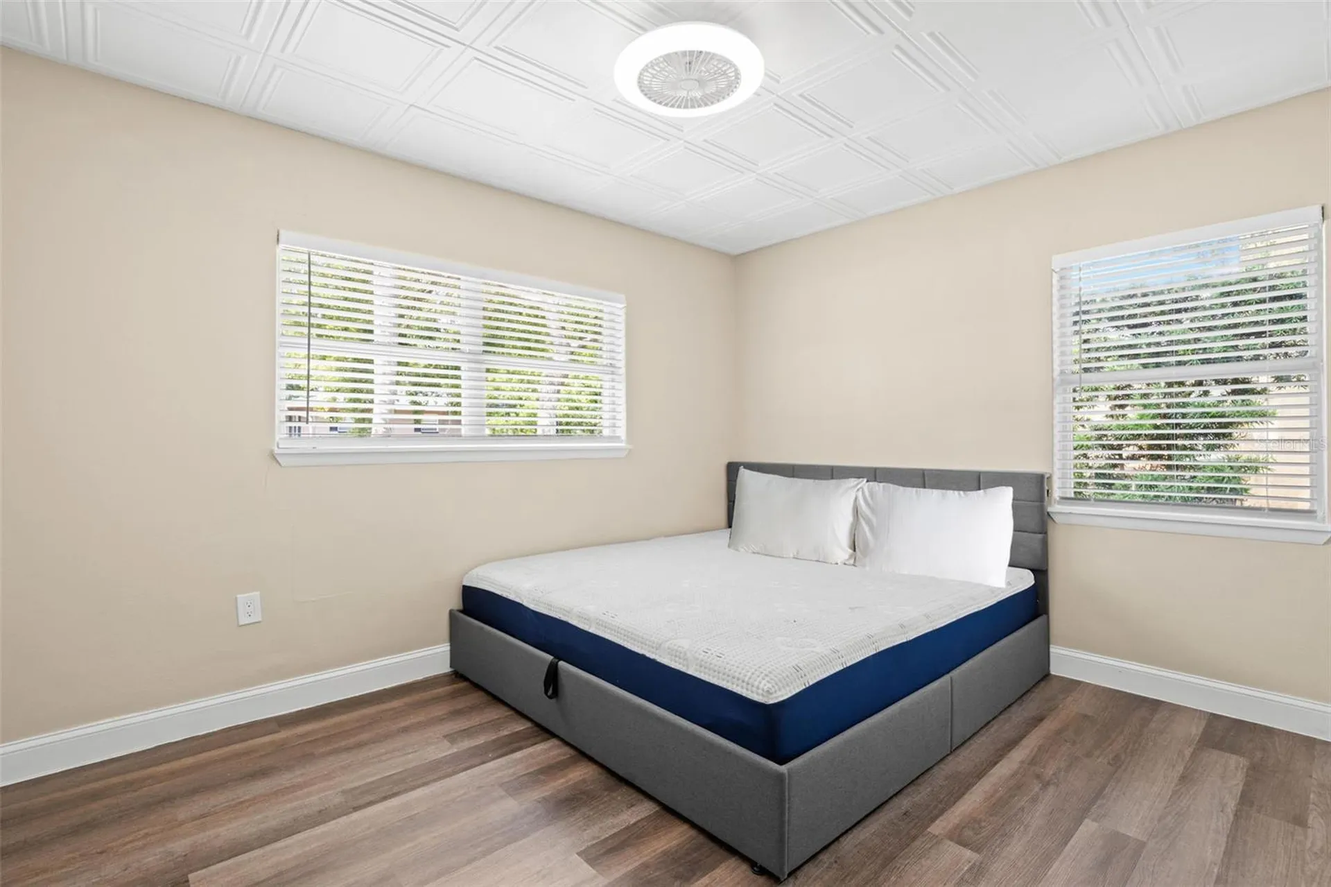 611 Pinewood Drive Dunedin FL 34698