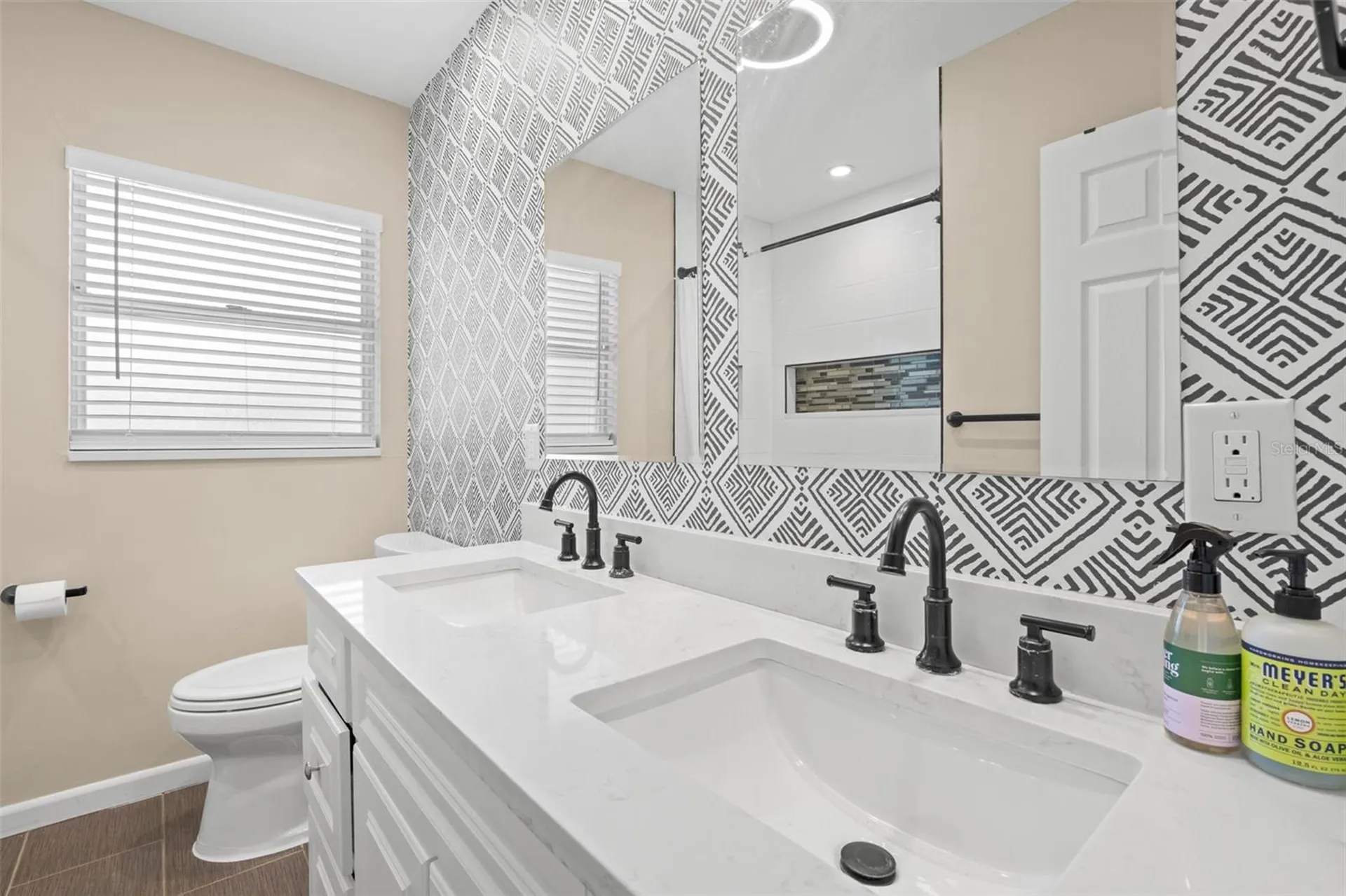 611 Pinewood Drive Dunedin FL 34698