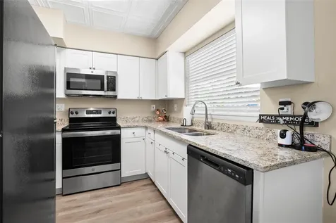 611 Pinewood Drive Dunedin FL 34698