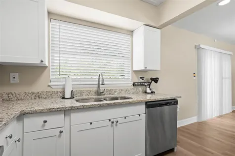 611 Pinewood Drive Dunedin FL 34698