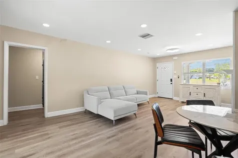 611 Pinewood Drive Dunedin FL 34698