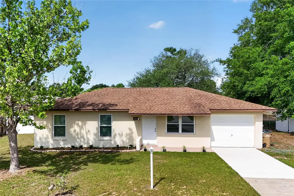36315 Stratford Court Grand Island FL 32735
