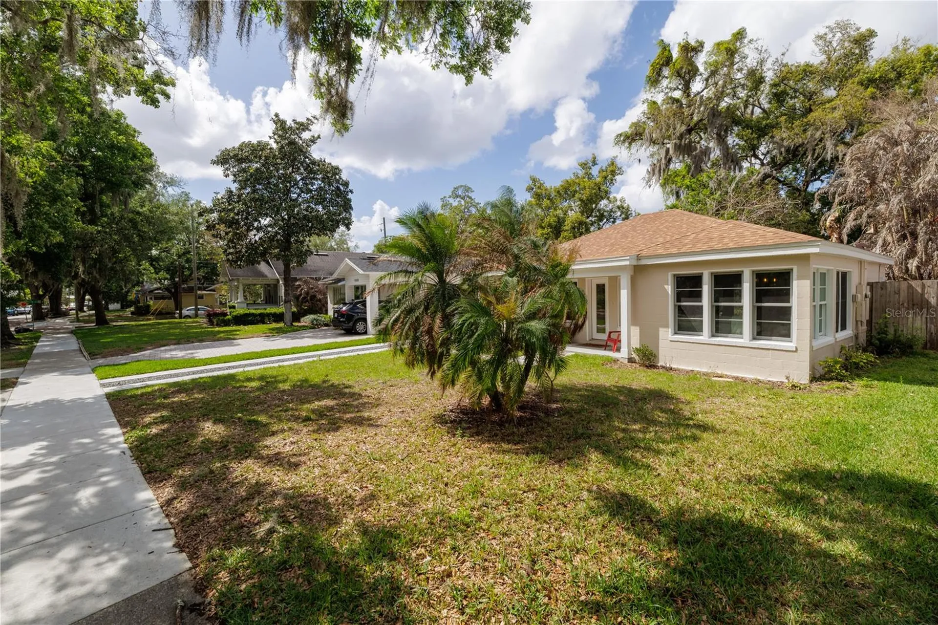 1209 E Washington Street Orlando FL 32801