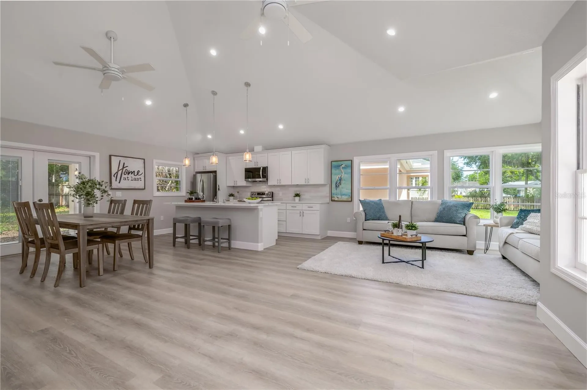 1209 E Washington Street Orlando FL 32801