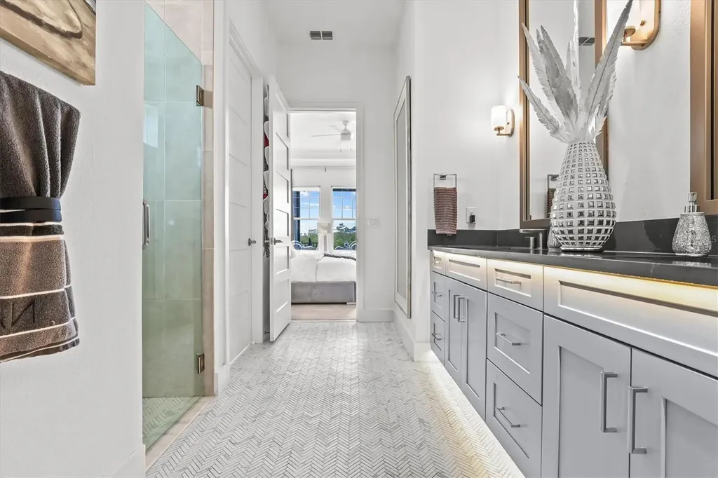 916 Seagrape Drive Ruskin FL 33570
