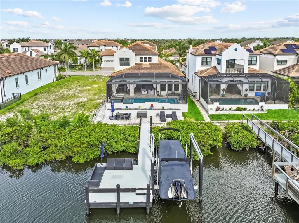 916 Seagrape Drive Ruskin FL 33570