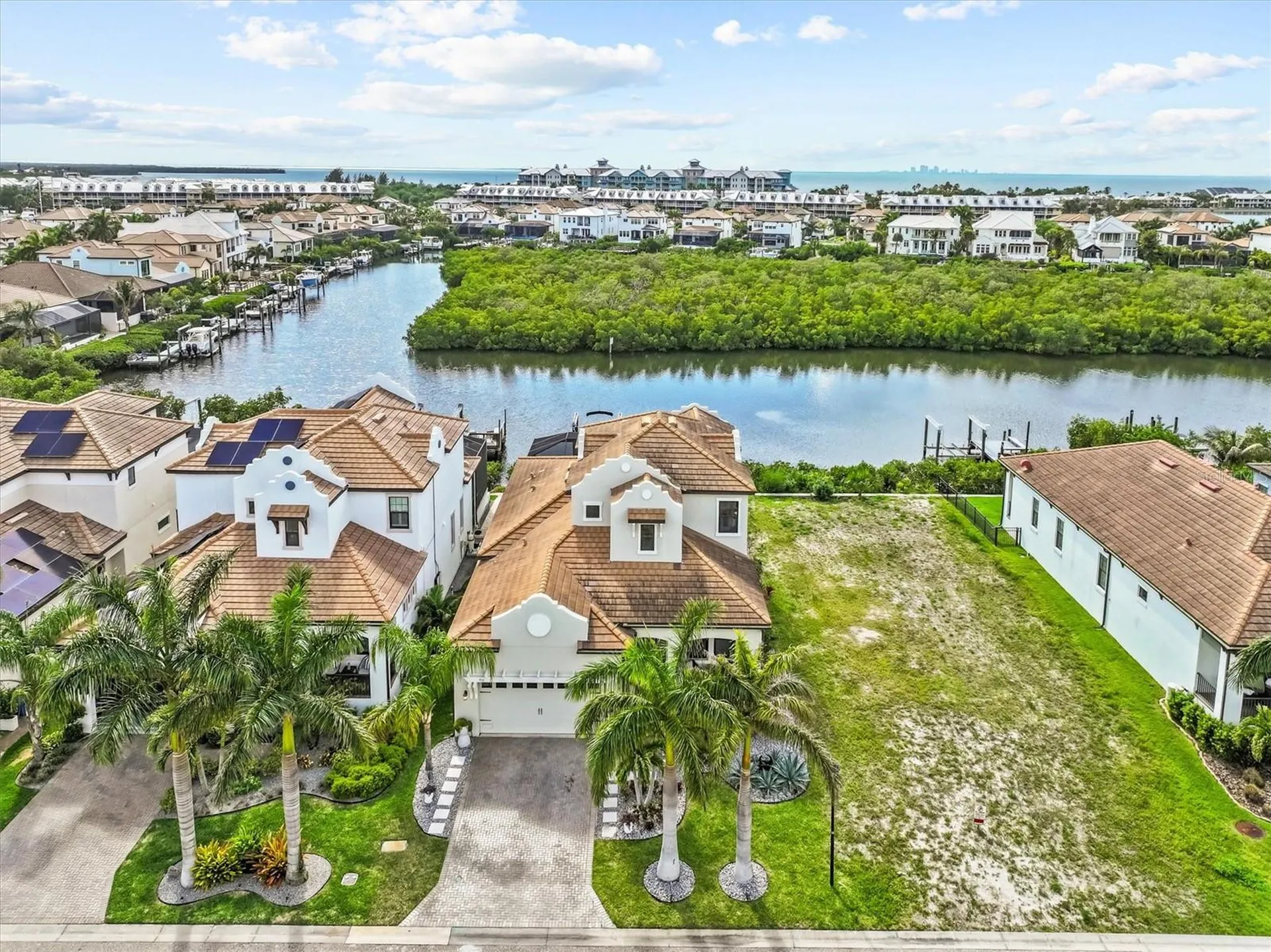 916 Seagrape Drive Ruskin FL 33570