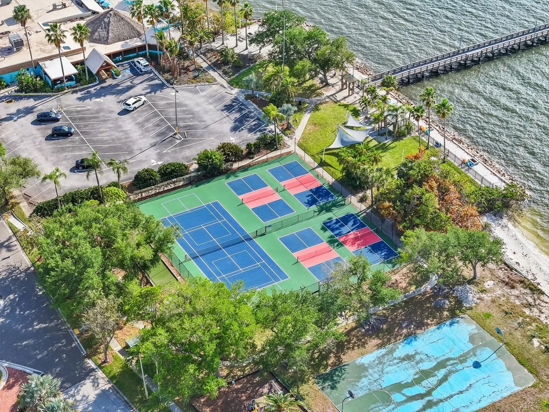 916 Seagrape Drive Ruskin FL 33570