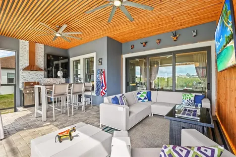 916 Seagrape Drive Ruskin FL 33570