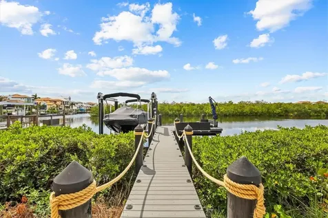 916 Seagrape Drive Ruskin FL 33570