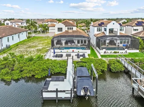 916 Seagrape Drive Ruskin FL 33570