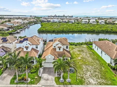 916 Seagrape Drive Ruskin FL 33570
