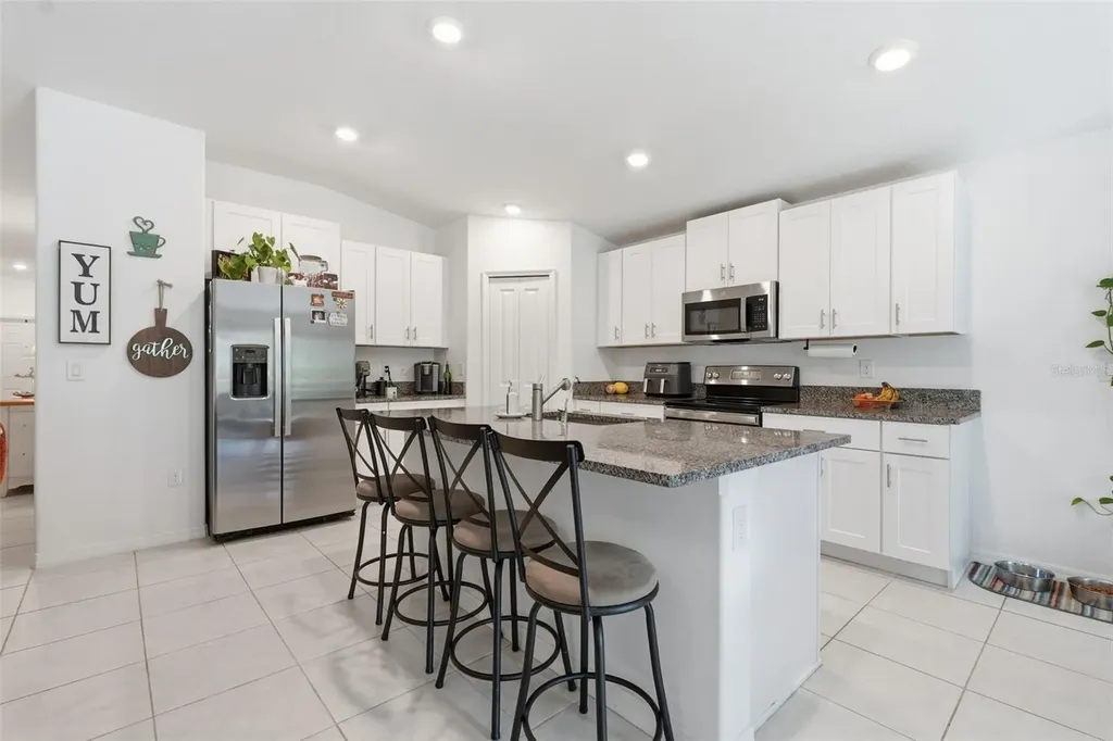1681 Red Loop Lakeland FL 33801