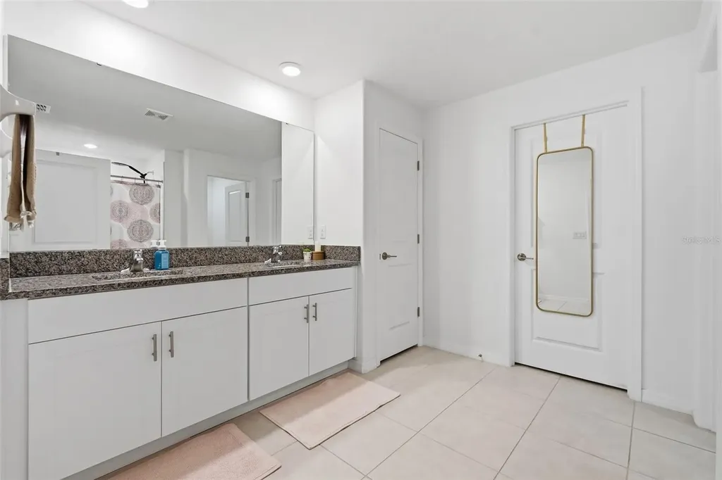 1681 Red Loop Lakeland FL 33801