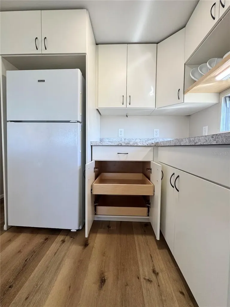 8 6th Street Bradenton FL 34210