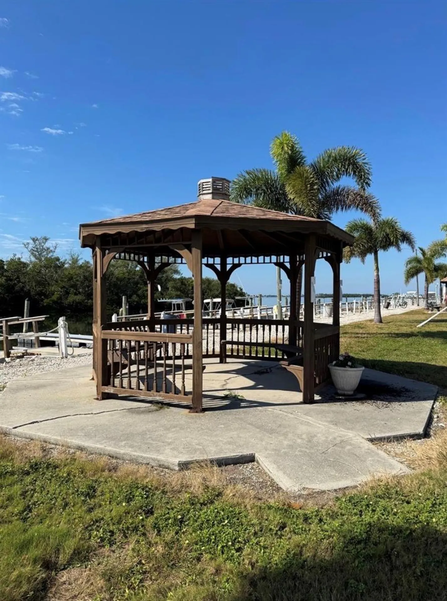 8 6th Street Bradenton FL 34210