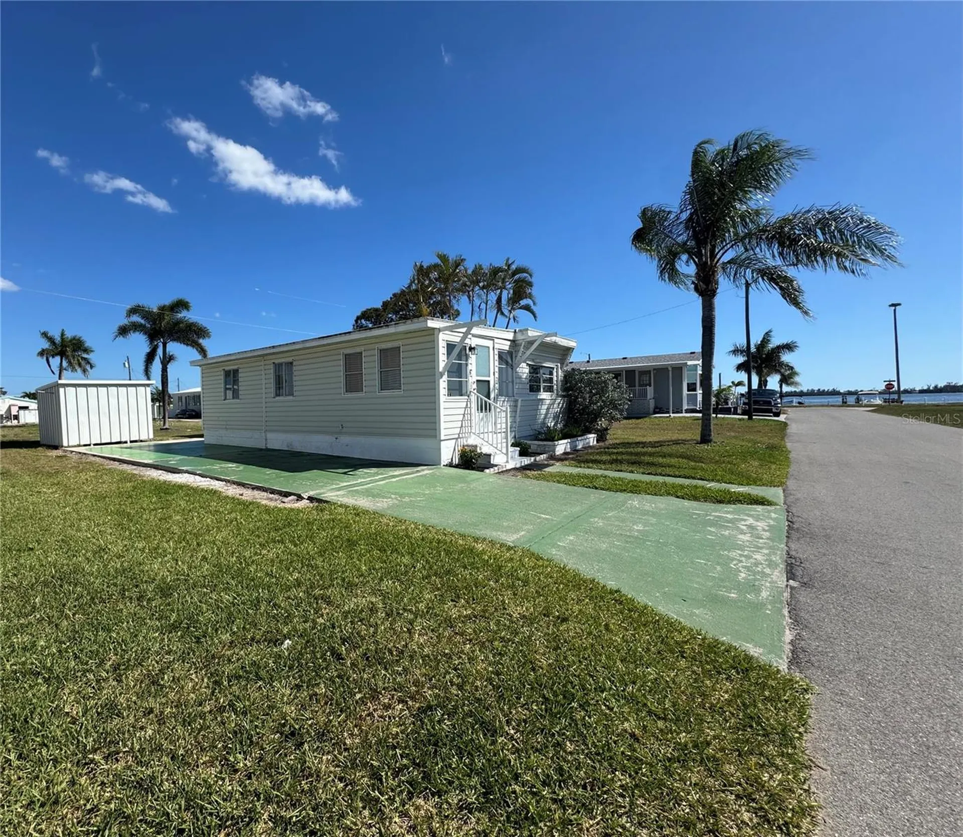 8 6th Street Bradenton FL 34210