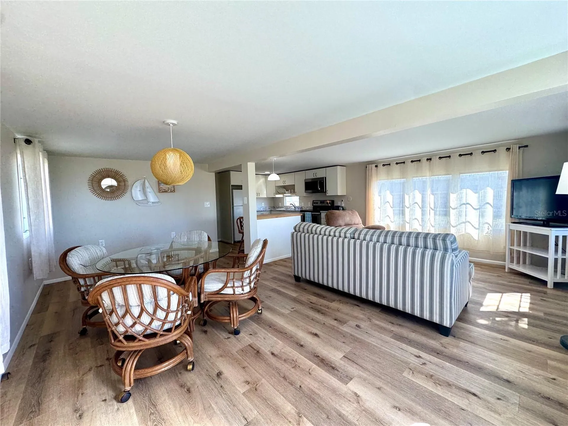 8 6th Street Bradenton FL 34210