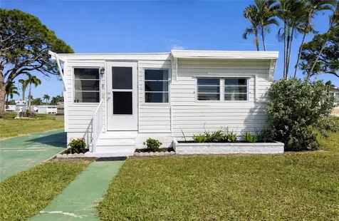 8 6th Street Bradenton FL 34210