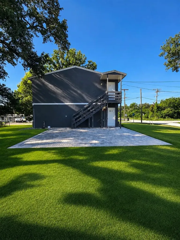 2901 Missouri Avenue Tampa FL 33619