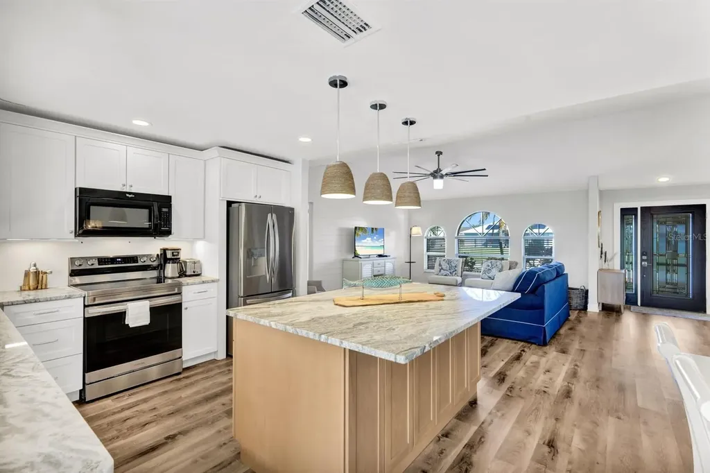 2720 SW 32nd Street Cape Coral FL 33914