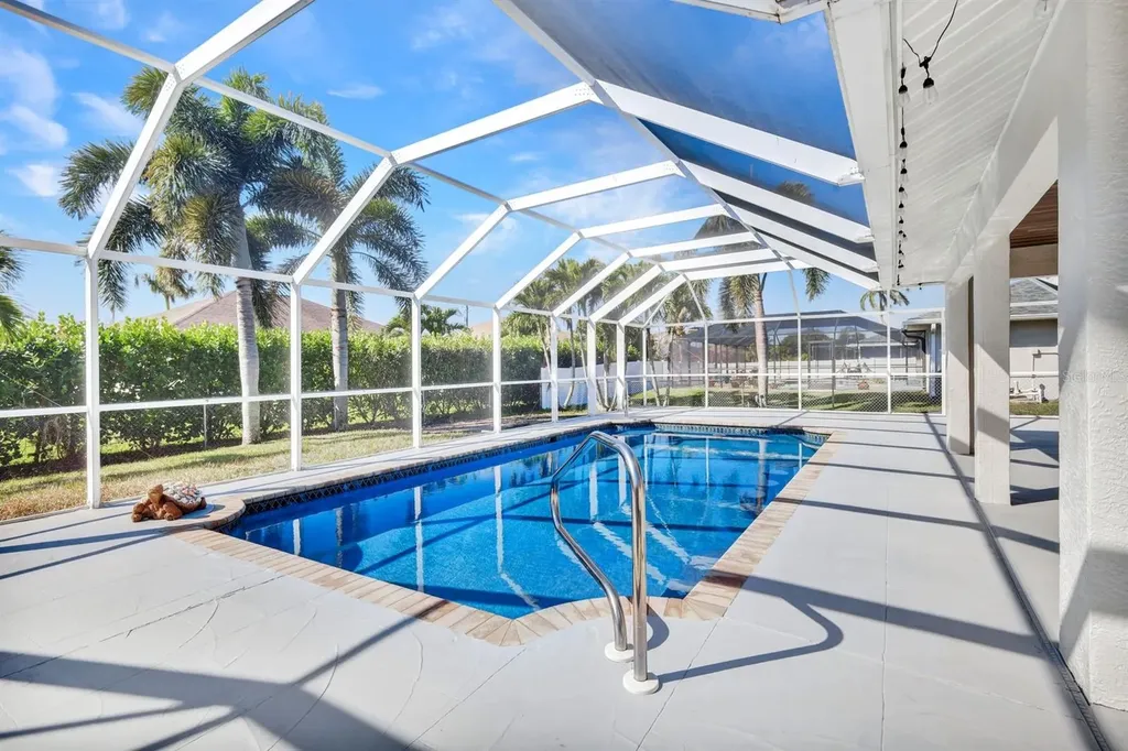 2720 SW 32nd Street Cape Coral FL 33914