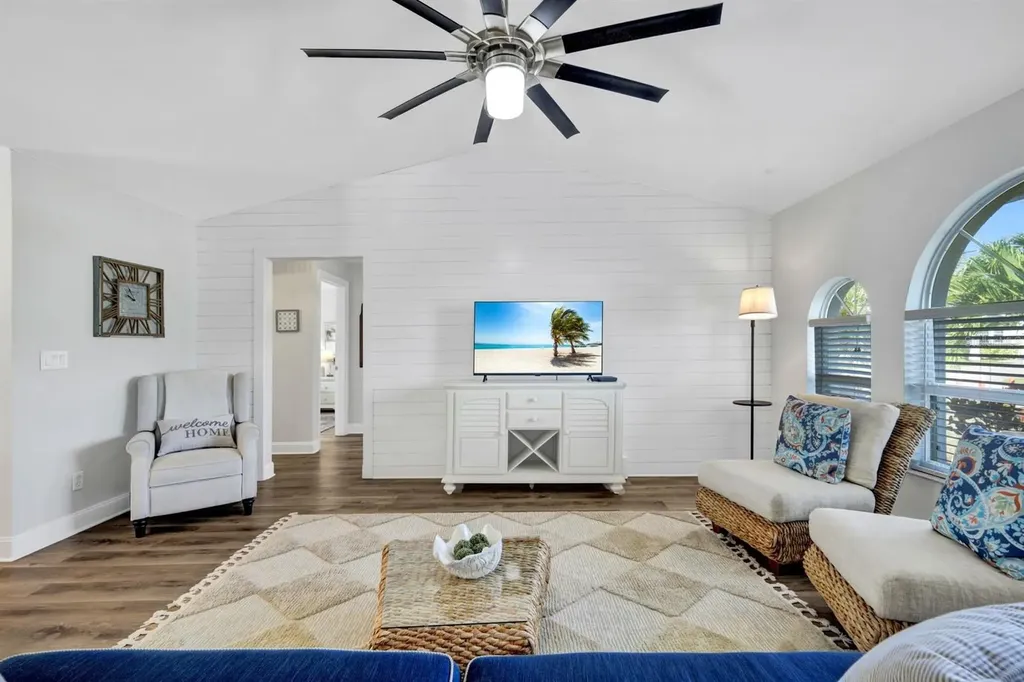 2720 SW 32nd Street Cape Coral FL 33914