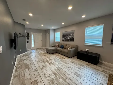 118 Hurst Court Deland FL 32724