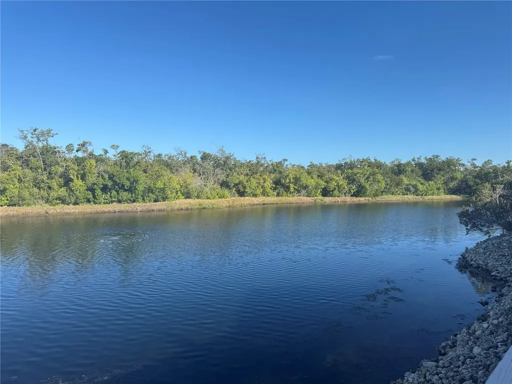 1288 Spoonbill Landings Circle Bradenton FL 34209